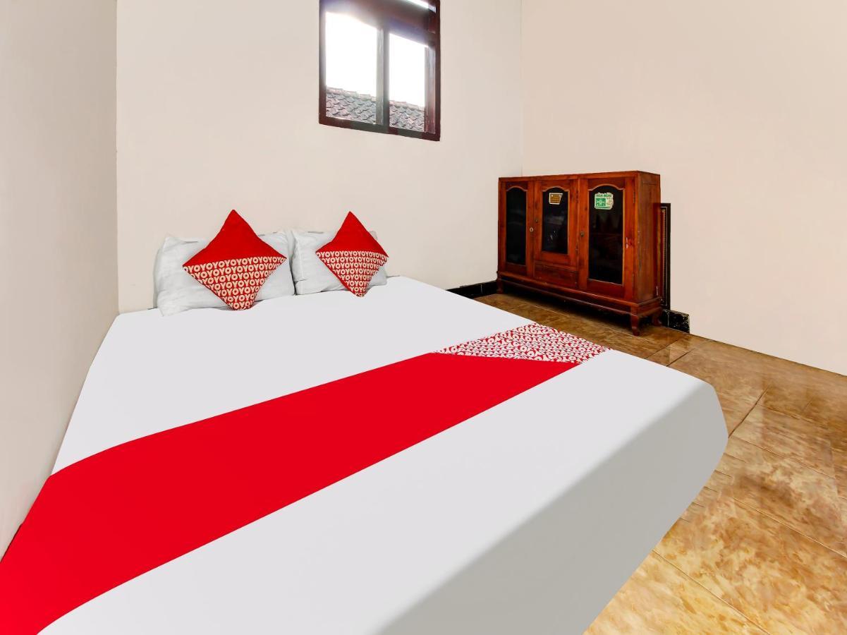 Oyo Homes 91134 Desa Wisata Tebing Lingga Trenggalek Экстерьер фото
